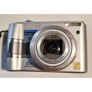 Panasonic Lumix DMC-LZ3 Digital Camera 5MP 6x Optical Zoom Silver Not Working